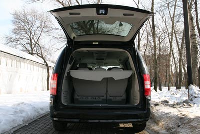 Chrysler Grand Voyager. Фото Марии Цыбульской с сайта gazeta.ru