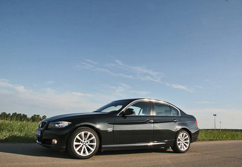 BMW 330 xDrive. Фото carclub.ru
