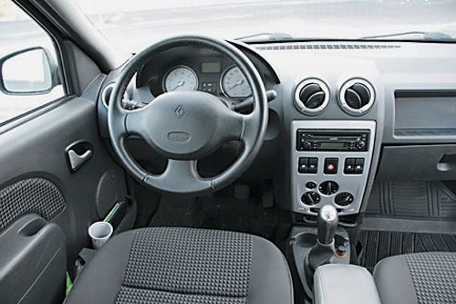 Renault Logan. Фото Игоря Кузнецова, 5 колесо