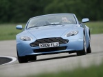 Aston Martin V8 Vantage родстер