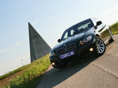 BMW 330 xDrive. Фото carclub.ru BMW 330 xDrive. Фото carclub.ru