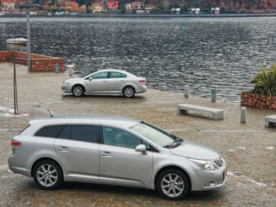 Toyota Avensis. Фото Игоря Кузнецова, 5 колесо. Toyota Avensis. Фото Игоря Кузнецова, 5 колесо.
