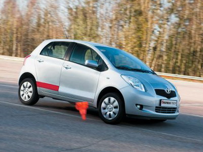 Toyota Yaris. Фото Сергей Крестова, 5колесо Toyota Yaris. Фото Сергей Крестова, 5колесо