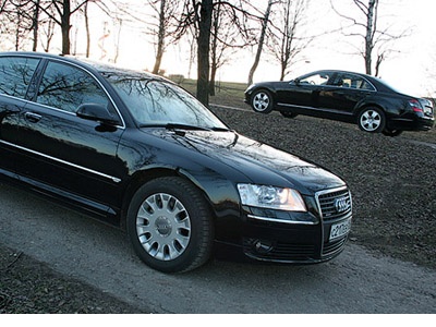Mercedes S klass и Audi A8. Фото Lenta.Ru Mercedes S klass и Audi A8. Фото Lenta.Ru