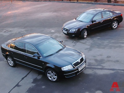 Hyundai NF, Skoda Superb. Фото Петра Надеждина с сайта AutoWeek.ru Hyundai NF, Skoda Superb. Фото Петра Надеждина с сайта AutoWeek.ru
