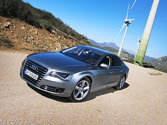 Фото Ленты.Ру и компании Audi Фото Ленты.Ру и компании Audi