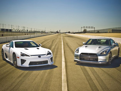 Lexus LFA и Nissan GT-R. Фото с сайта motortrend.com Lexus LFA и Nissan GT-R. Фото с сайта motortrend.com