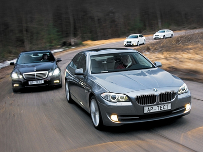 Mercedes-Benz E350 4Matic, BMW 535i, Audi A6 3.0 TFSI и Lexus GS 350 AWD. Фото Степана Шумахера с сайта autoreview.ru Mercedes-Benz E350 4Matic, BMW 535i, Audi A6 3.0 TFSI и Lexus GS 350 AWD. Фото Степана Шумахера с сайта autoreview.ru