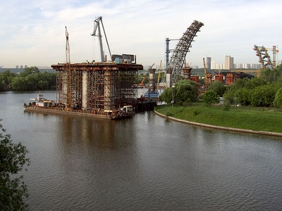 Строительство Живописного моста. Фото с сайта ru.wikipedia.org Строительство Живописного моста. Фото с сайта ru.wikipedia.org