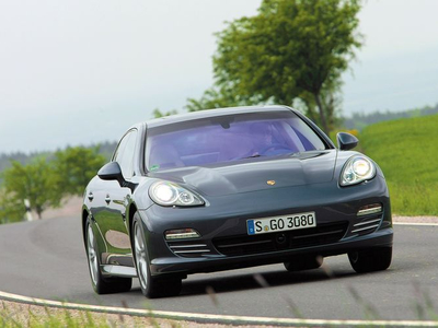 Porsche Panamera. Фото Валерия Арутина и компании Porsche с сайта autoreview.ru Porsche Panamera. Фото Валерия Арутина и компании Porsche с сайта autoreview.ru