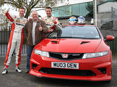 Прототип Honda Civic Type-R со спорт-пакетом Mugen, гонщики BTCC и Джим Морган. Фото Honda Прототип Honda Civic Type-R со спорт-пакетом Mugen, гонщики BTCC и Джим Морган. Фото Honda