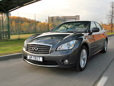 Infiniti M25. Фото Михаила Кулешова с сайта autoreview.ru Infiniti M25. Фото Михаила Кулешова с сайта autoreview.ru