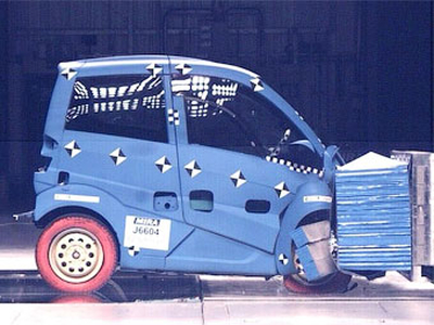 Краш-тест Murray T.27. Фото Gordon Murray Design Краш-тест Murray T.27. Фото Gordon Murray Design