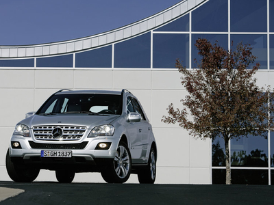 Mercedes-Benz ML-Class. Фото Mercedes-Benz Mercedes-Benz ML-Class. Фото Mercedes-Benz