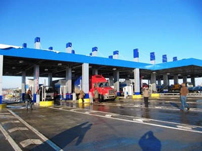 Пункты оплаты на трассе М4 "Дон". Фото "Автодор" Пункты оплаты на трассе М4 "Дон". Фото "Автодор"