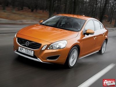 Volvo S60. Фото Сергея Мамина с сайта autoreview.ru Volvo S60. Фото Сергея Мамина с сайта autoreview.ru