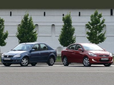 Renault Logan и Hyundai Solaris. Фото с сайта cars.ru Renault Logan и Hyundai Solaris. Фото с сайта cars.ru