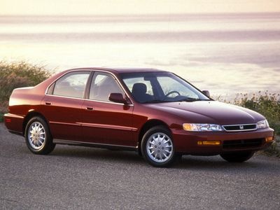 Honda Accord 1994 модельного года. Фото Honda Honda Accord 1994 модельного года. Фото Honda