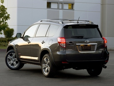 Toyota отзывает RAV4 Toyota отзывает RAV4