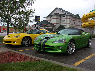 Chevrolet Corvette и Dodge Viper Chevrolet Corvette и Dodge Viper