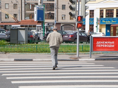 Пешеходы в России надеются, что об их безопасности должен заботиться кто угодно, но не они сами — отсюда и большинство бед Пешеходы в России надеются, что об их безопасности должен заботиться кто угодно, но не они сами — отсюда и большинство бед