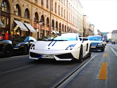 Lamborghini Gallardo в центре Мюнхена Lamborghini Gallardo в центре Мюнхена