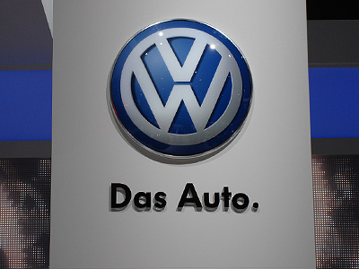 Стелла Volkswagen на мотор-шоу в Лос-Анджелесе Стелла Volkswagen на мотор-шоу в Лос-Анджелесе