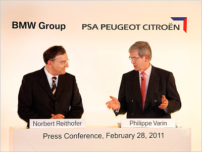 Представители BMW Group и PSA Peugeot Citroen в 2011 года при подписании соглашения о сотрудничестве Представители BMW Group и PSA Peugeot Citroen в 2011 года при подписании соглашения о сотрудничестве