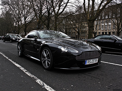 Aston Martin V12 Vantage Carbon Black Edition Aston Martin V12 Vantage Carbon Black Edition