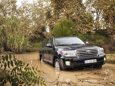Рекламный буклет с Toyota Land Cruiser Рекламный буклет с Toyota Land Cruiser