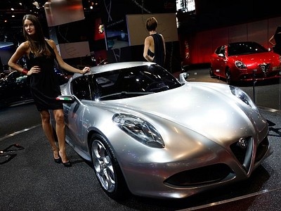 Спорткар Alfa Romeo 4C Спорткар Alfa Romeo 4C