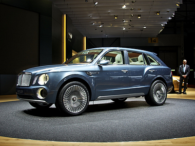 Концепт-кар Bentley EXP 9 F (Falcon) на мотор-шоу в Женеве Концепт-кар Bentley EXP 9 F (Falcon) на мотор-шоу в Женеве
