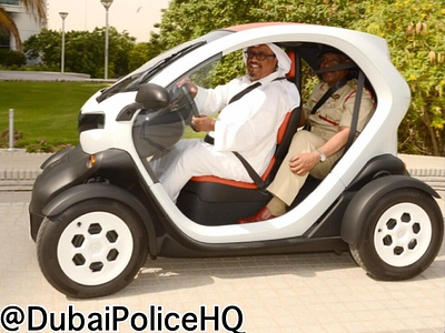 Renault Twizy в раскраске полиции Дубая Renault Twizy в раскраске полиции Дубая