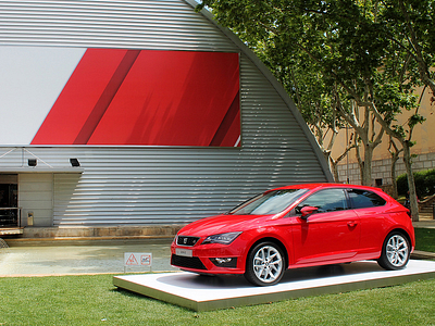 SEAT Leon FR на международном моторшоу в Барселоне SEAT Leon FR на международном моторшоу в Барселоне