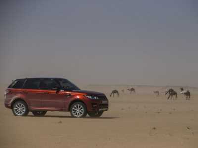 Range Rover Sport в пустыне Руб аль-Хали Range Rover Sport в пустыне Руб аль-Хали