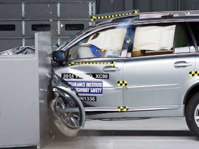Краш-тест Volvo XC90 Краш-тест Volvo XC90