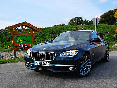 Обновленный BMW 7 серии Обновленный BMW 7 серии