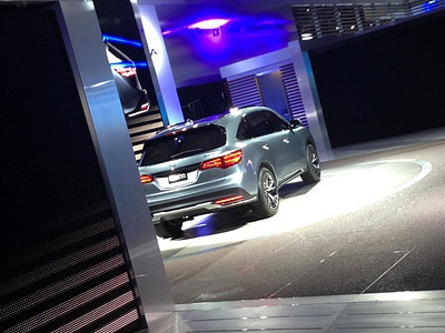 Новая Acura MDX на детройтском автосалоне Новая Acura MDX на детройтском автосалоне