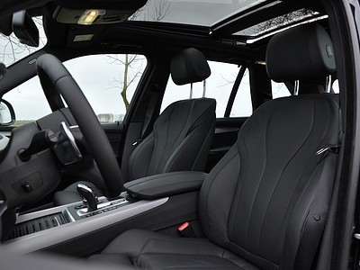 Интерьер BMW X5 Интерьер BMW X5