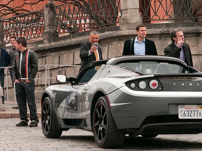 Tesla Roadster на Красной площади в Москве Tesla Roadster на Красной площади в Москве