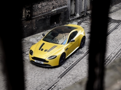 Aston Martin V12 Vanquish Aston Martin V12 Vanquish