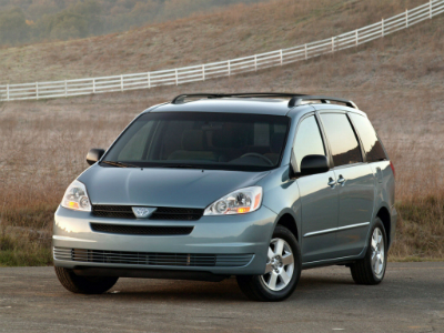 Toyota отзовет 744 тысячи автомобилей Sienna в США