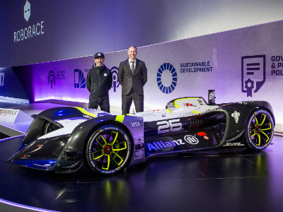 Компания Roborace показала гоночный автомобиль в Барселоне Компания Roborace показала гоночный автомобиль в Барселоне