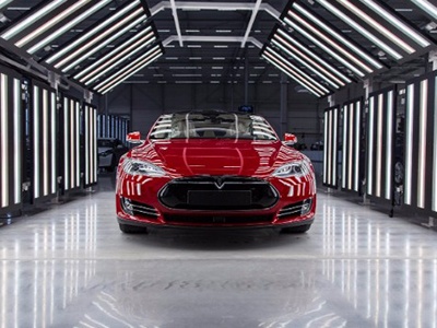 Китай подтвердил факт переговоров с Tesla