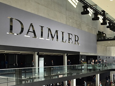 Daimler нацелился на покупку акций Volvo