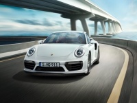 Система Porsche Active Aerodynamics (PAA) Система Porsche Active Aerodynamics (PAA)