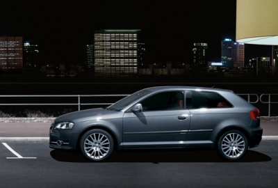 Audi A3 хэтчбек 5-дв.. Ассистент при парковке с автоматическим подруливанием Audi A3 хэтчбек 5-дв.. Ассистент при парковке с автоматическим подруливанием