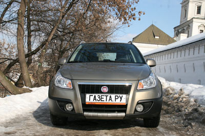 Fiat Sedici. Фото Алексея Левченко с сайта gazeta.ru Fiat Sedici. Фото Алексея Левченко с сайта gazeta.ru