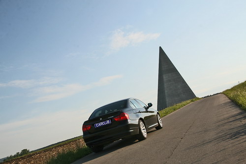 BMW 330 xDrive. Фото carclub.ru BMW 330 xDrive. Фото carclub.ru