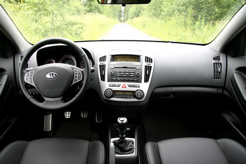 Kia pro_cee`d. Фото carclub.ru Kia pro_cee`d. Фото carclub.ru